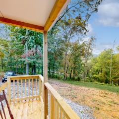 Charming Tiny Home Studio Sleeps 2 - Grill - Porch