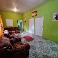 Tikal House, casa equipada El Remate Flores Peten