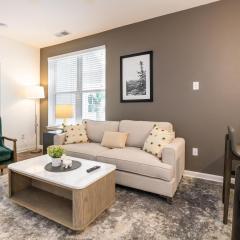 Landing Stylish 1BD Pool Clubhouse