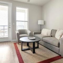 Landing Apartments - Tribute at the Rim