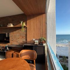 PITANGUEIRAS - 3 SUÍTES - SERVIÇO De PRAIA - COM GARAGEM