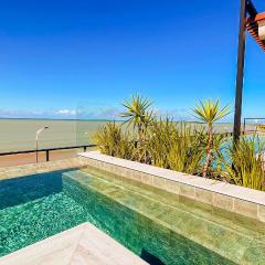 Aptos Frente Mar Ocean Art Park - by Living