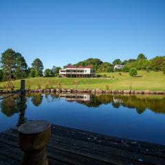 Relaxing Lake House 3BR Retreat Tamborine Mountain