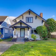 1 Mi to Historic Dtwn Dog-Friendly Everett Home!