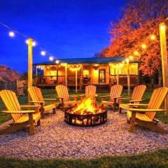 King Beds, Views, EasyRoads, PoolTable, Spa, Theater, Outdoor fun