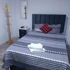 A y C Hospedaje - Taxi FREE - Airport - APARTMENT includes breakfast