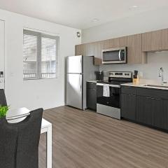 Landing Stunning Studio Clubhouse Gym