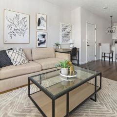 Landing Amazing 1BD Clubhouse Game Room