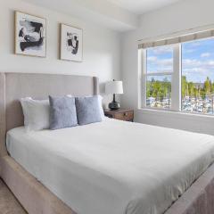 Landing Beautiful 2BD Pool Clubhouse