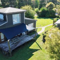 Kakariki Bach - Family Haven