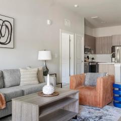 Landing Stunning 2BD Game Room Pool