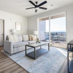 Landing Chic 1BD Game Room Clubhouse