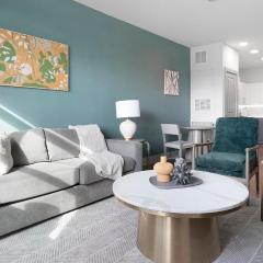 Landing Amazing 1BD Pool Courtyard