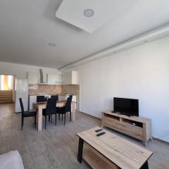 Mateo Apartment - Free Parking