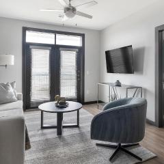 Landing Beautiful 2BD in Brooks Crossing