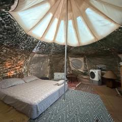 Casa de Campaña en la Pequeña Selva by Legnalife