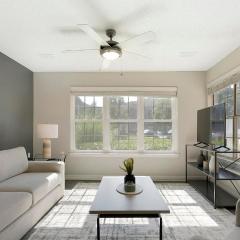 Landing Incredible 2BD Pool Game Room