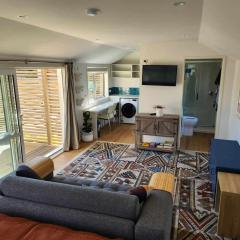 Redwood Staytion No Ten - An Easy Walk to the Forest