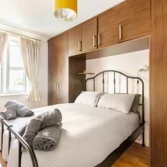Stylish Central Dublin Apt Free Private Parking