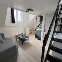 Duplex near Brussels Airport with washing machine