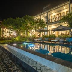 Govardhan Nusa Penida