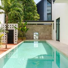 Sarah Place Private Tropical Villa