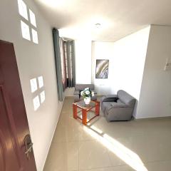 Amplio departamento 2 habitaciones 1er piso Amoblado Manta