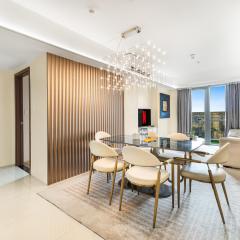 Elegant 2BR City View near City of Dreams, Okada, Solaire, PARQAL, Ayala Malls, MOA, and Airport