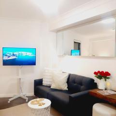 Central Loft on Broadway Parking more Pool