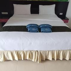 芭东一卧大床房独立淋浴阳台