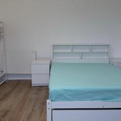 Large double room in a house at Glasgow Westend