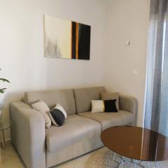 Cozy Apartment in Plaka with shared pool -BY APOKORONAS VILLAS