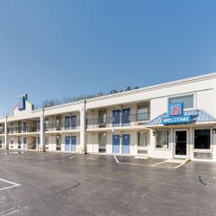 Motel 6-Kingston, TN