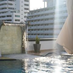 Patong Condo Tub, Roof Pool & 2-min to Beach