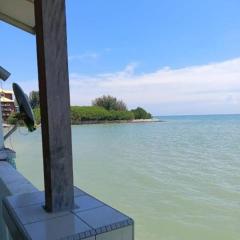 Rosli homestay coros Paradise lagoon