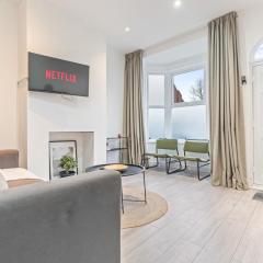 Stylish Spacious 3-Bed Sheffield Home