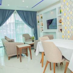 Appartement 3 pièces et cuisine européenne