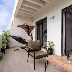 New 8th floor Terrace 5 min from train stations