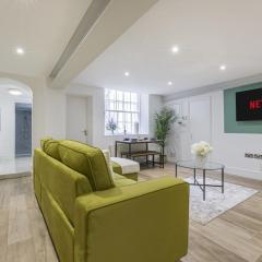 Central 3 Bedroom Next To Brighton Shopping Centre & Beach Sleep 16 Guests