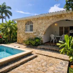 Casa los Mangos Private pool 150 m from the beach