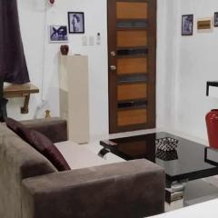 Kandi Grosvenor Modern Studio Unit E-14