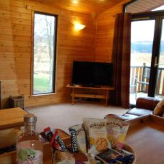 Woodland Oak Log Cabin