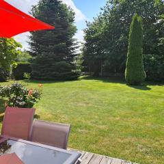 Maison avec grand jardin clos