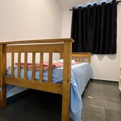 #146 Quarto Individual Confortável e Moderno