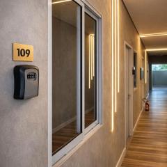 #115 Suíte cama casal e solteiro c vaga - Centro