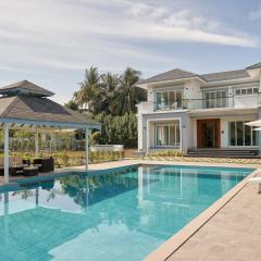 Privy Stays- Elantra Villa, Alibag