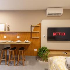 104-Studio Moderno com Ar Condicionado UEL