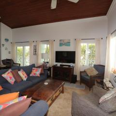 Oceanfront Resort-Style Oasis -Private Pool & Car