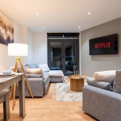 Stylish 2 Bedroom APT with Balcony