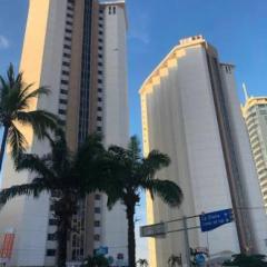 Hotel Torres Gemelas Costera MA con Playa Privada